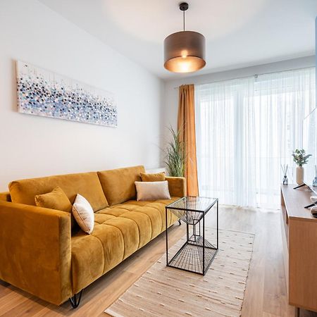 Blooming Budapest Apartment With Free Underground Parking Екстериор снимка