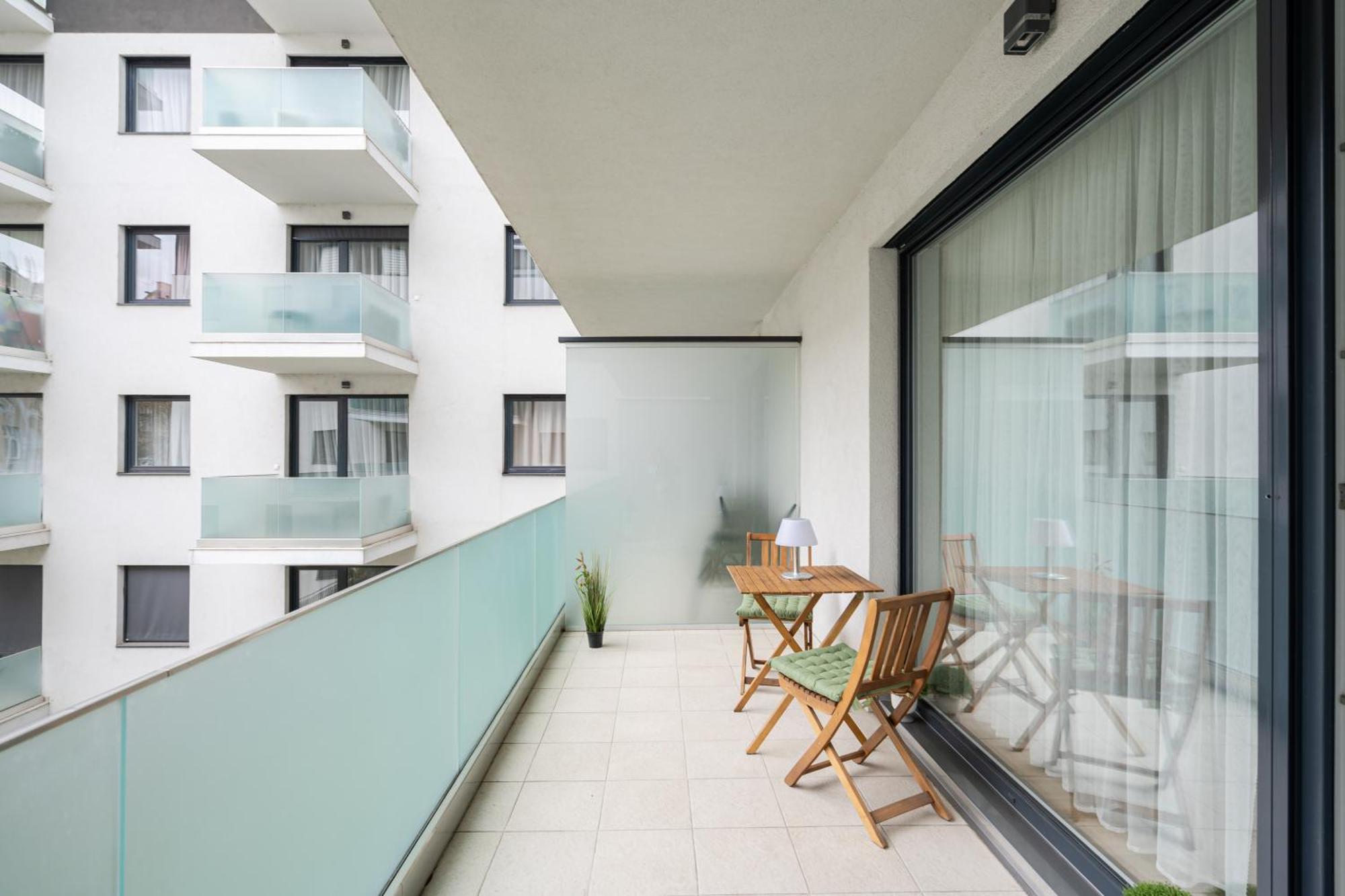 Blooming Budapest Apartment With Free Underground Parking Екстериор снимка